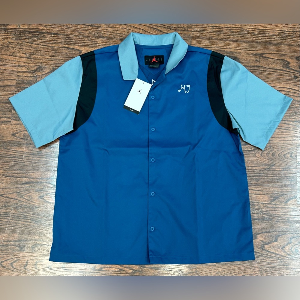 Jordan Women's LARGE Button Up Shirt Sky J French Ozone Blue DZ3340-427 • NWT